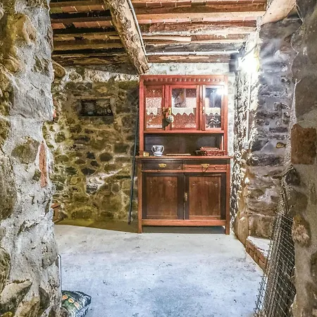 2 Bedroom Pet Friendly Home In Borgo A Mozzano Buitenkant foto