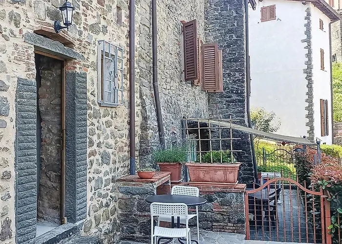 2 Bedroom Pet Friendly Home In Borgo A Mozzano