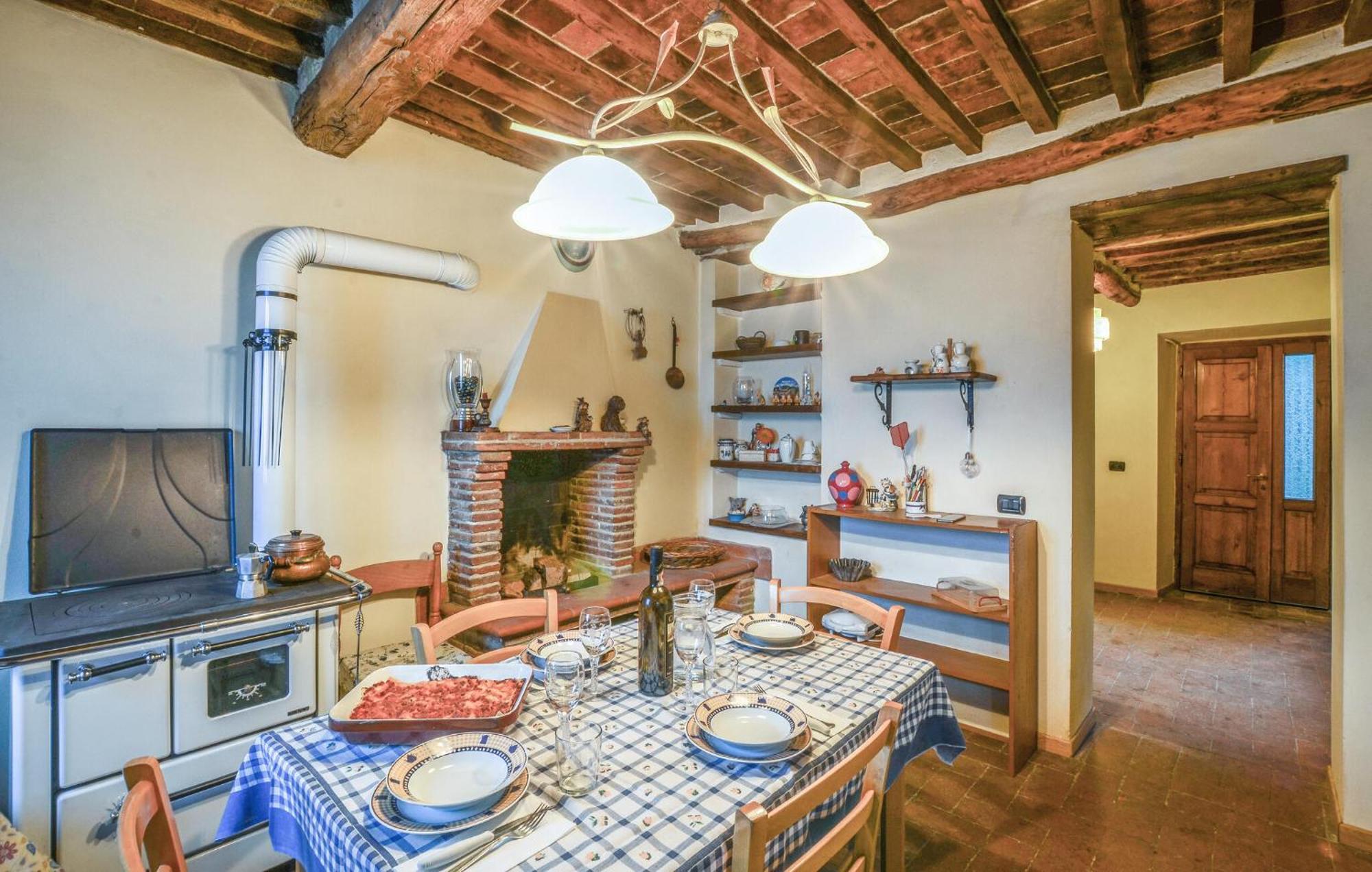 2 Bedroom Pet Friendly In Holiday home Borgo a Mozzano
